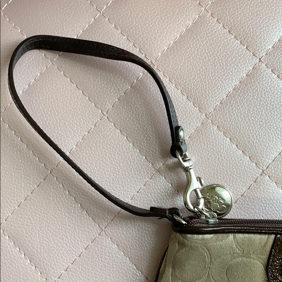 Large Coach Wristlet - Picture 5 of 7